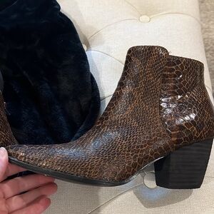 Coconuts by Matisse Brown Ankle Boots